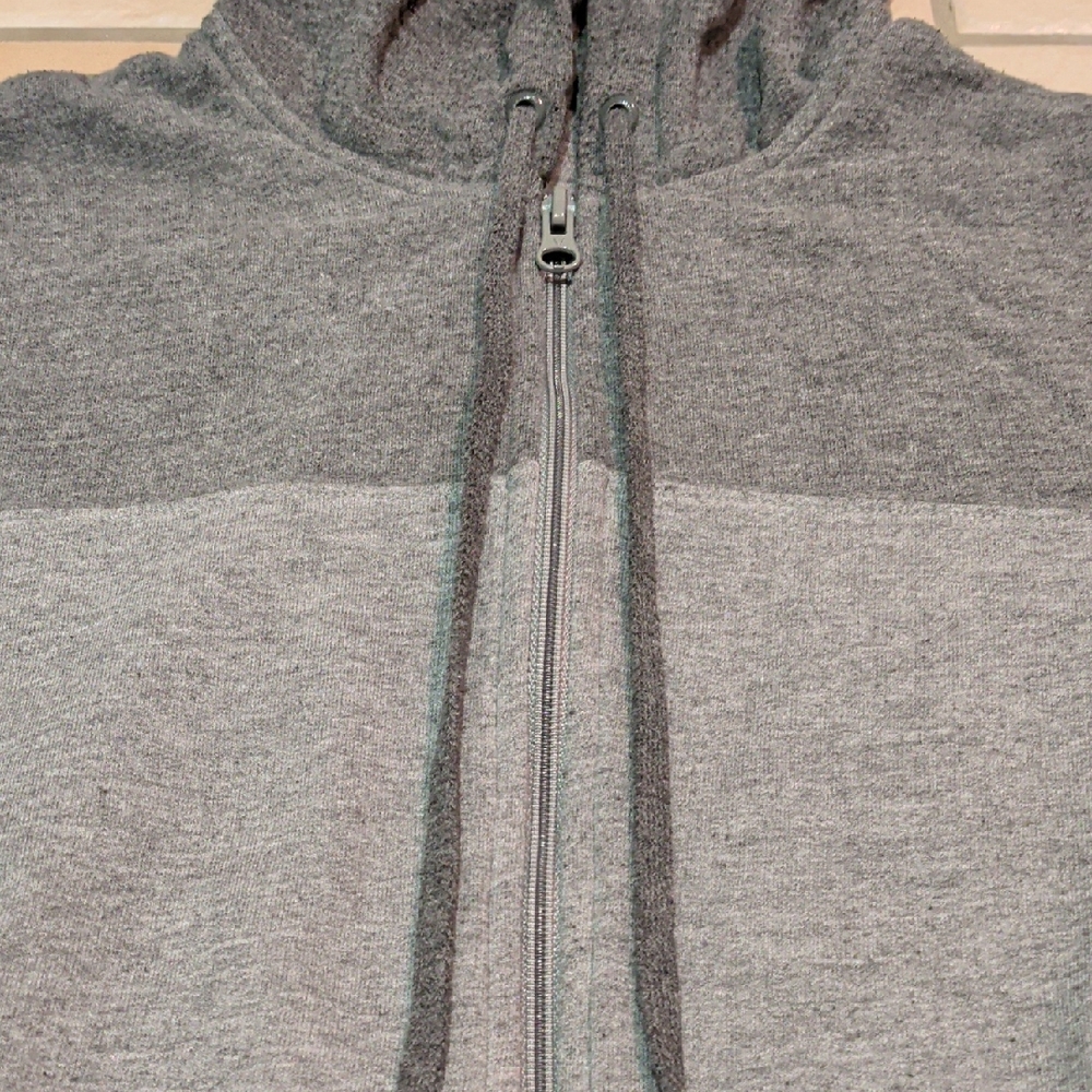 Men's Gray Zip-Up Sweater